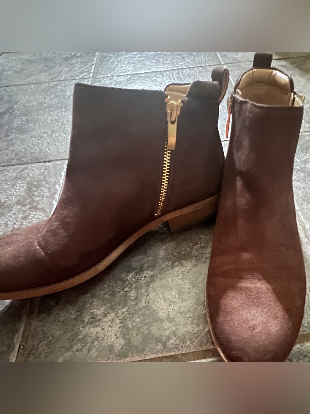 Women’s size 8 Franco Sarto leather ankle boots.